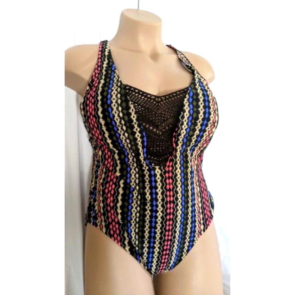 Time and Tru Sz 1X 16w-18w One Piece Swimsuit Lace Front Cross Straps padded bra